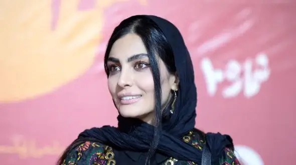 فیلم / صحرا اسداللهی: من لاغر و سیاه سوخته بودم ... / مردهای شهرم  تپل و  سفید دوست داشتن ... / اصلا من و آدم حساب  ....