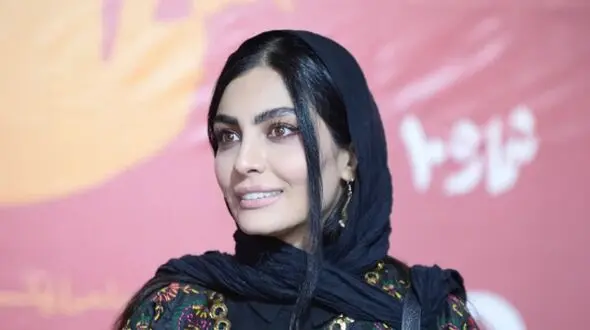 فیلم / صحرا اسداللهی: من لاغر و سیاه سوخته بودم ... / مردهای شهرم  تپل و  سفید دوست داشتن ... / اصلا من و آدم حساب  ....