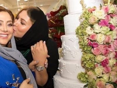 فیلم / مریم سلطانی بازیگر و آرایشگر سینمای ایران با 160 پرسنل: الان اگر عروسی بخواهد در سالن زیبایی من کار زیبایی انجام دهد آقای داماد بین 25 تا 30 میلیون باید هزینه کند البته بدون رنگ و لایت!