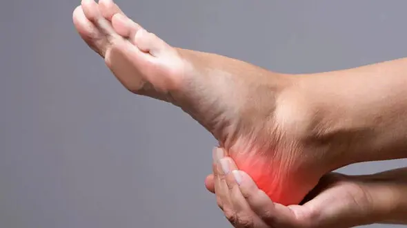 دکتر متخصص ارتوپد پاشنه پا کیست؟ درمان قطعی دردهای ناتوان کننده پاشنه