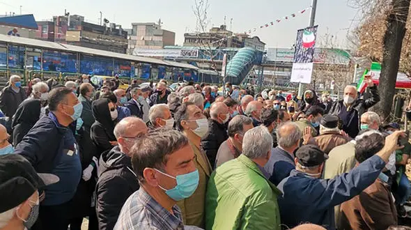 بازداشت یک بازنشسته به خاطر تجمع در مقابل وزارت کار/ ماجرای تجمع دیروز چه بود؟