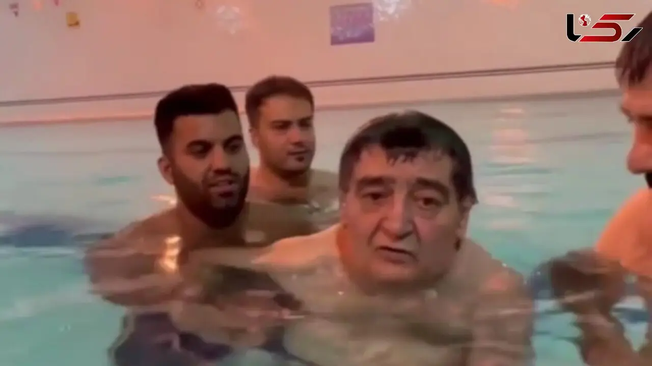 رضا رویگری: یک استخری در جنوب شهر بود که لطف کردند و یک شب من را دعوت کردند! حالا شاید شب‌های دیگر هم بروم