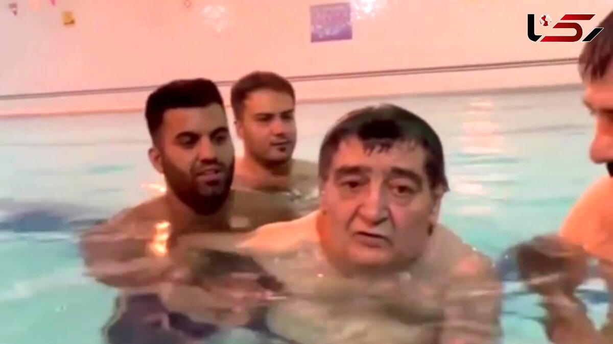 رضا رویگری: یک استخری در جنوب شهر بود که لطف کردند و یک شب من را دعوت کردند! حالا شاید شبهای دیگر هم بروم