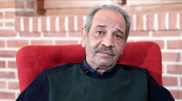 عکس های زننده دختر داریوش فرهنگ در خارج ! / پدر کجا و دختر پر تتو کجا ؟!