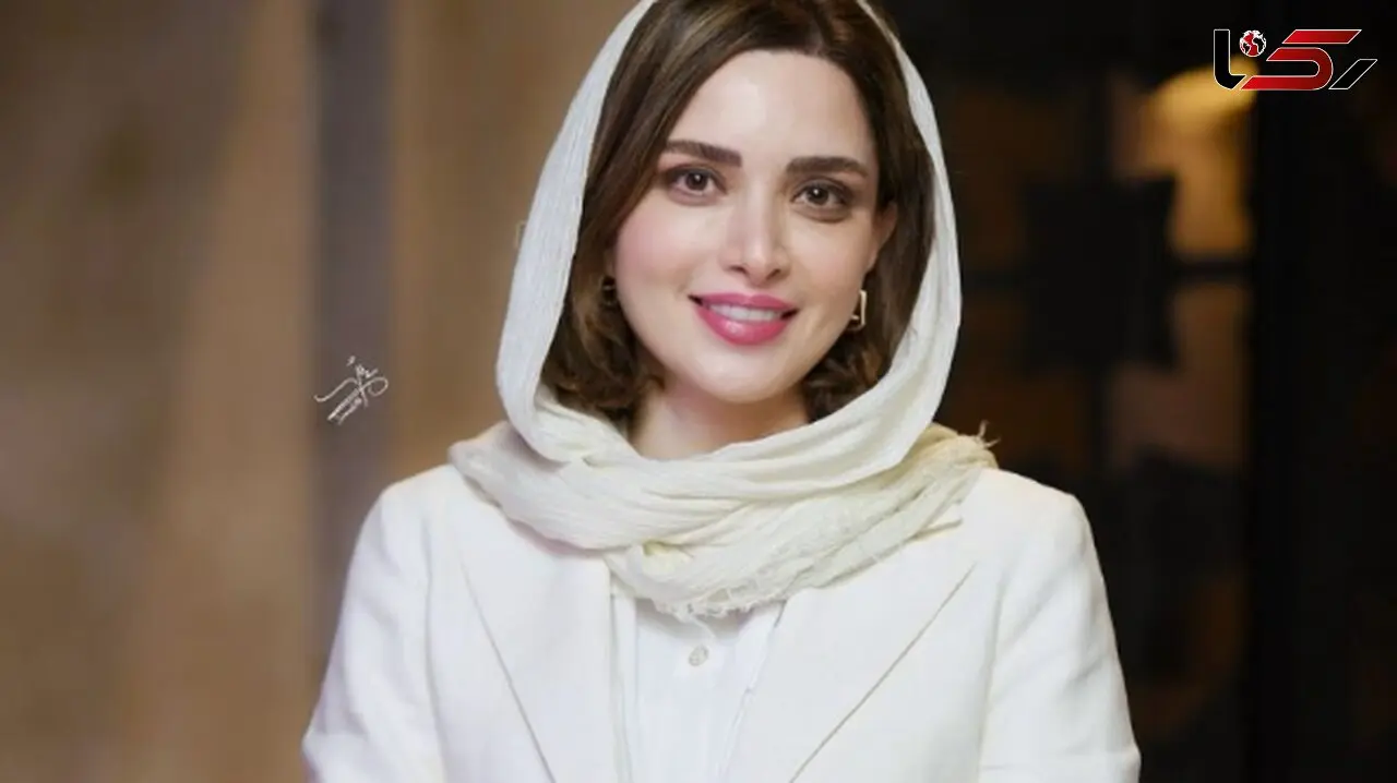 استایل کت و دامن خاص و گل‌گلی به سبک بهنوش طباطبایی با چهره‌ای متفاوت / خانم بازیگر بعد از طلاق یکی دیگه شد!