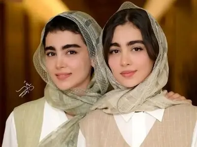 فیلم /  دوقلوهای محسن تنابنده محبوب قلب ها شدند ... / از  لوکیشن، رستوران و تبریک در قالب شبکه خبر! / طفلی مامانشون چقدر سورپرایز شد ...