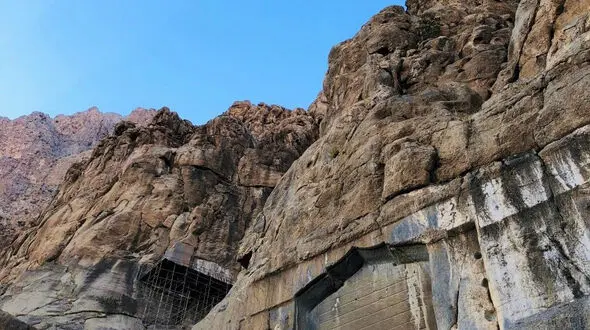 از جاده چالوس تا کوه بیستون