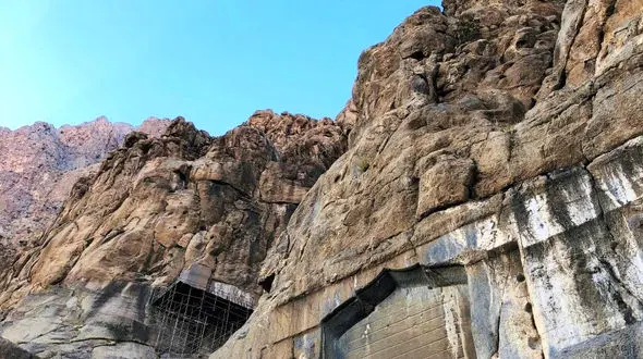 از جاده چالوس تا کوه بیستون