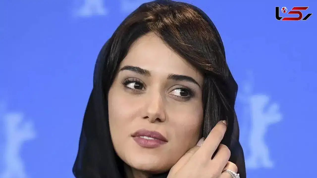 جنجال حجاب زیرکانه پریناز ایزدیار و دوست چشم رنگی اش !