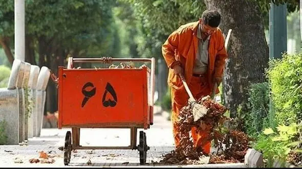 حرف های عجیب پرویز پرستویی: من رفتگرم! + عکس