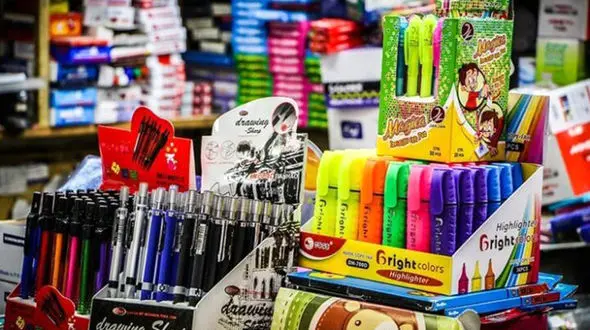 قیمت لوازم التحریر همچنان بی داد می کند / شیرینی بازگشایی مدارس تلخ شد