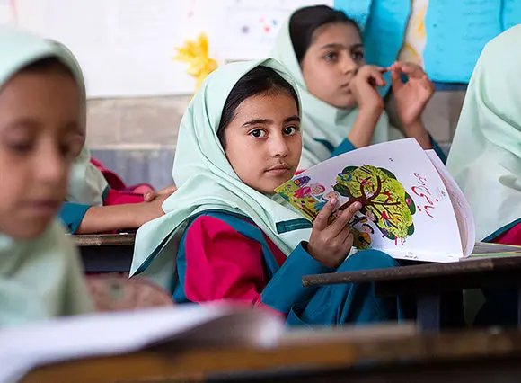 وعده‌های دولت در آموزش و پرورش به تورم و نابرابری انجامید / چرا آموزش و پرورش حتی یک خط به مردم درباره شهریه ۶۰۰ میلیونی توضیح نداد؟