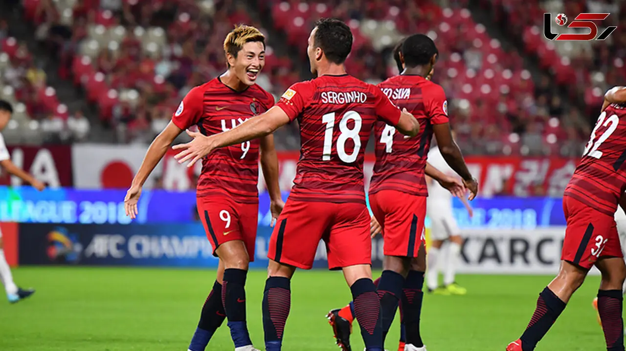 حریف پرسپولیس وارد تهران شد/ورود بازیکنان کاشیما با پوشش عجیب