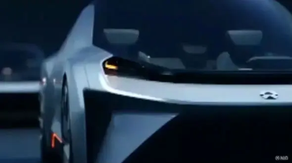 خودرویی هوشمند با فضای داخلی که تغییر می کند! + فیلم