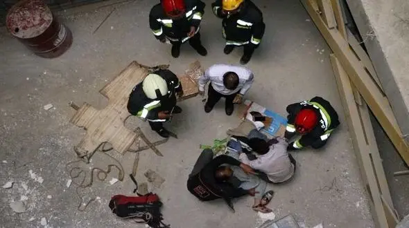 مرگ دلخراش کارگر 27 ساله گنبدی پس از سقوط + عکس