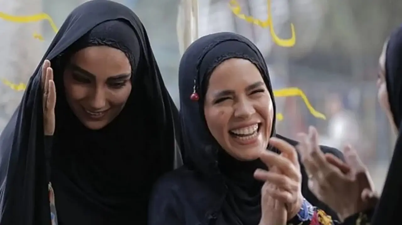 فیلم /  نجلا ی متفاوت تر در پشت صحنه سریال ! / ملیکا شریفی نیا منتشر کرد