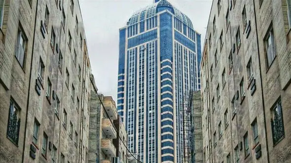 از نمای برج میلاد تا برج تجارت جهانی تبریز در غروب