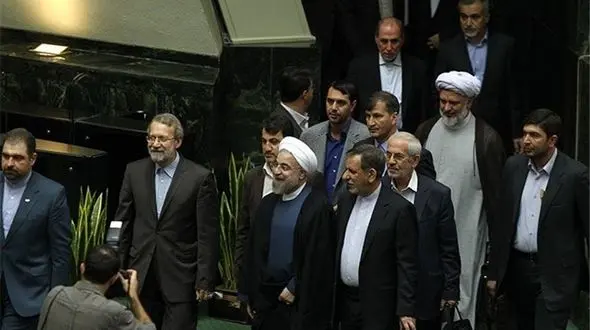 نشست مشترک دولت و مجلس درباره "افزایش حقوق‌ها" 