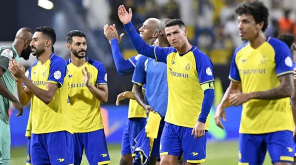 النصر در تهران با استقلال بازی می کند