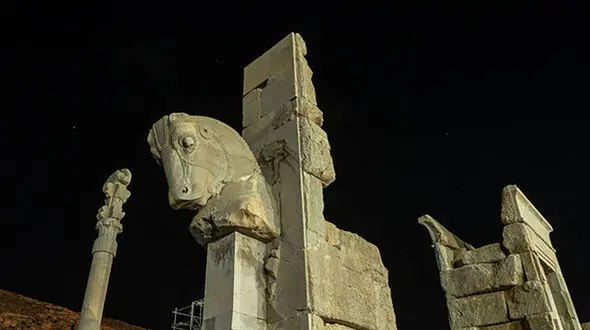 تصاویر بارش باران در تخت جمشید + فیلم