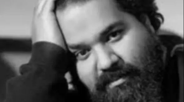فیلم/ رضا صادقی: دق کردم حتی یه نفر بهم زنگ بزنه بگه ممنون ...صبوری کردی ... آزارت دادن...ممنون / چی گذشته به آقای خواننده!؟