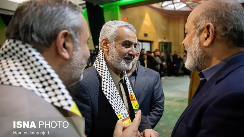 تعجب فرماندهان سپاه از دیدن مردی شبیه حاج قاسم