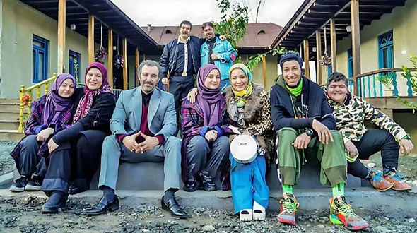 عکس  بازیگران زن و مرد سریال پایتخت در یک عروسی ! / عروس زیبا هم بازیگر پایتخت بود !