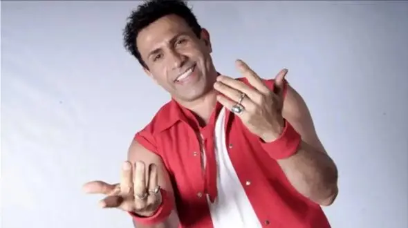  علیرضا افتخاری: من با سبیل کجا شبیه محمد خردادیان هستم؟ 