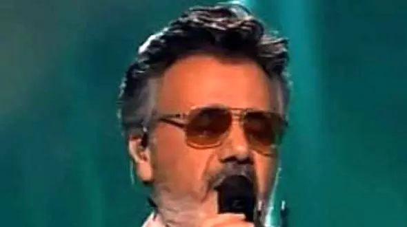 دانلود آهنگ باشکوه معین/ به نام اگه دستاتو نگیرم چشماتو نبینم به خدا می میرم