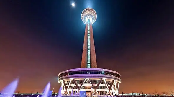 جشن ازدواج ۱۱۰ زوج معلول در برج میلاد برگزار شد