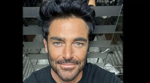 تغییر چهره چشم نواز محمدرضا گلزار از اسکی بازی در 4 سالگی تا خوش‌تیپی و خوش‌استایلی  در 47 سالگی + آلبوم عکس