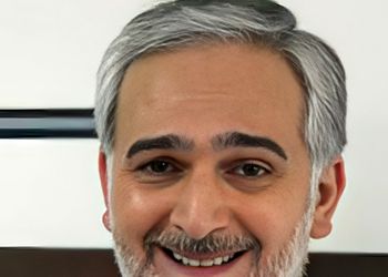 (ویدئو) جواب کامل و هوشمندانه یک کلاس به بیژن بنفشه‌خواه فقط با یک حرکت! / این سکانس لیسانسه‌ها هیچ‌وقت قدیمی نمیشه!