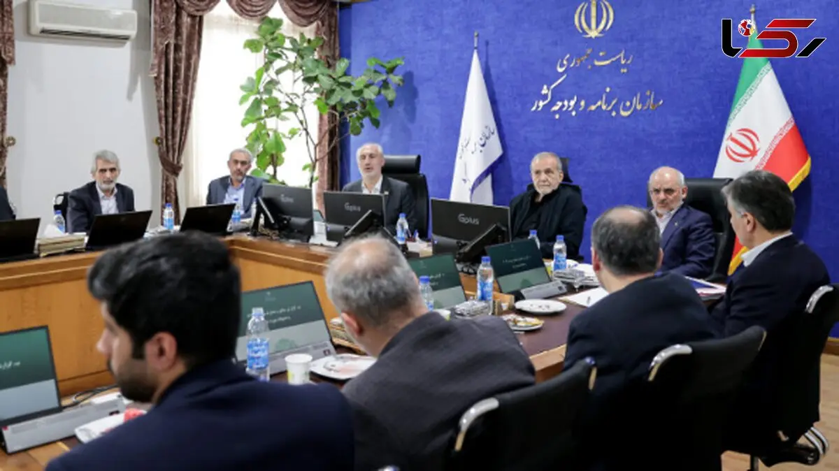 انتقاد شدید رئیس‌جمهور از دستمزدهای بی‌ضابطه و مدیران ناکارآمد
