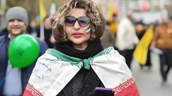 فیلم / چرا در راهپیمایی ها با زنان بی حجاب مصاحبه می شود؟ /  پاسخ به یک پرسش متداول در رسانه ملی