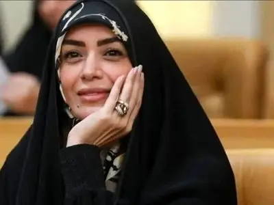 فیلم / اجرای غیر معمولی الهام چرخنده در آنتن زنده صدا و سیما / بازیگری یا مجری گری ؟! / فیلش یاد هندوستان کرده !