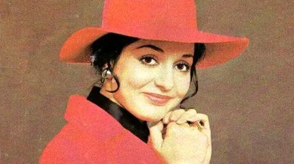 عکس دیده نشده «گوگوش و پسرش کامبیز در زمین تنیس»؛ دهه 50! / تغییرات بعد از نیم قرن!