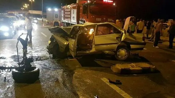 جسد طوری سوخت که زن یا مرد بودنش مشخص نیست! /فاجعه در تصادف اتوبان قم  + عکس