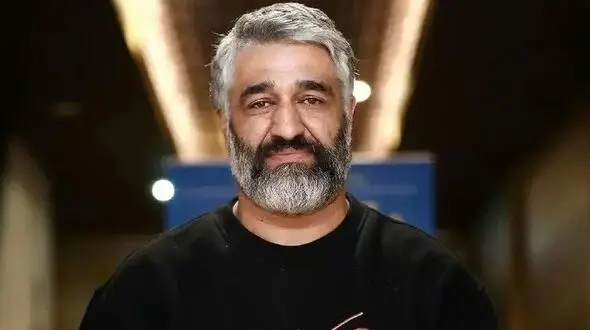عکس سفر در زمان / تغییر چهره و افزایش وزن پژمان جمشیدی در طول 12 سال /  از قاب 2 نفره با ویدا جوان در سریال پژمان تا استایلی کراواتی در کنار یکتا ناصر در مازراتی ...
