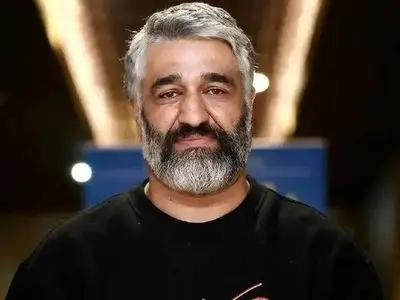 فیلم / وکیل پژمان جمشیدی : هیچ تجاوزی صورت نگرفته و اتهام آ رابطه نامشروع است ... یعنی مادون زنا ! در این صورت 99 ضربه شلاق در انتظار آقای جمشیدی است چون ...