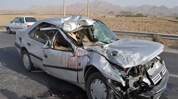 مرگ 2 مسافر با تصادف شاخ به شاخ پژو و تریلر در جاده لرستان+عکس