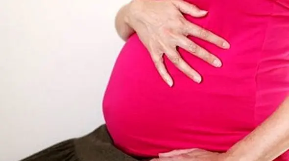 ترفندهای شادابی پوست در دوران بارداری