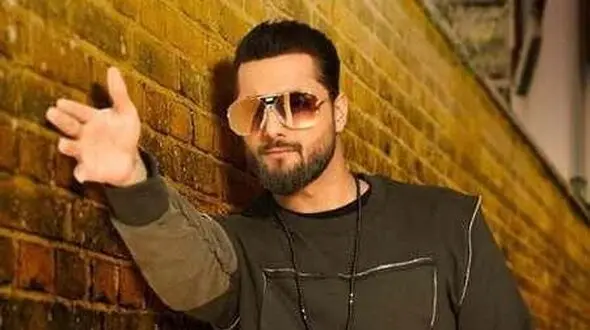 دانلود آهنگ خدا از ماکان بند+ متن ترانه/تو خلوت خودم بودم و میخواستم بگیری