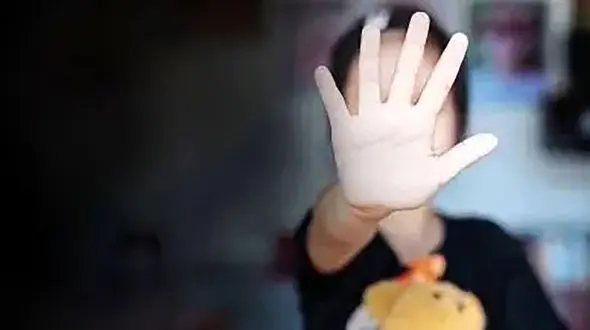 کودک‌آزاری در سایه اعتماد زن جوان به برادرش / فرزند ۱۲ ساله قربانی همسر برادر شد!