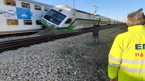 جزئیات حادثه برخورد دو قطار مترو در تهران 