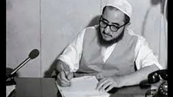 جزئیات اختلاف خلخالی و بنی‌صدر بر سر تخریب مقبره رضاشاه