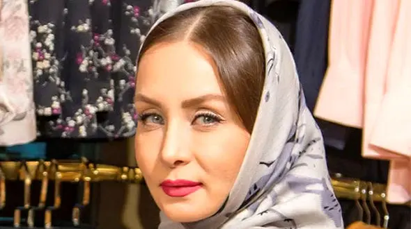 عکس حدیث فولادوند در استخر لاکچری ویلایش ! / بعد از طلاق خوش می گذراند !