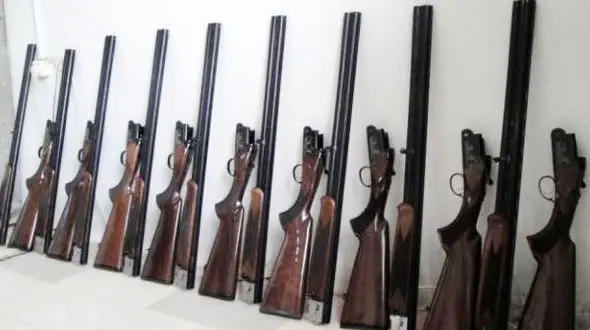 فاش شدن محموله فوق سری در کرمانشاه / آدمکش ها مشتری این محموله بودند