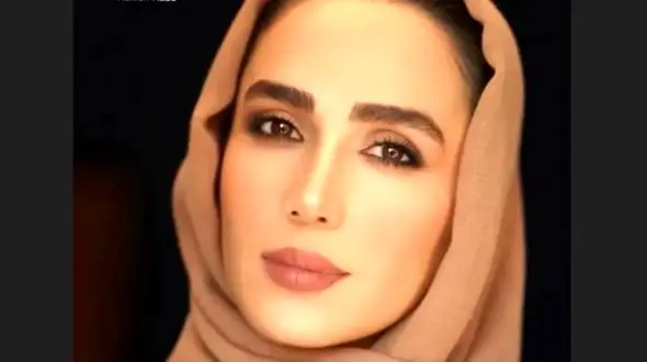 نگاهی به چیدمان منزل شاهانه و مجلل سوگل طهماسبی خانم بازیگر سریال گاندو/ از پرده‌ها و لوسترهای اعیانی تا فرش لاجوردی و تابلوهای هنری