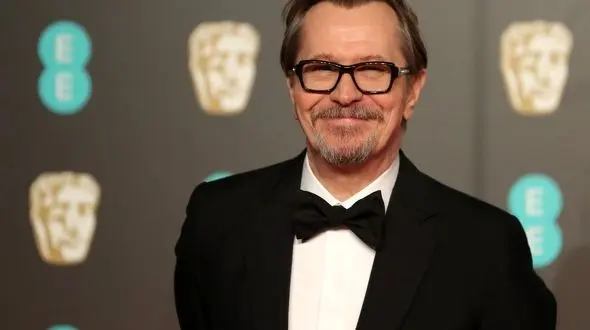 بازیگر معروف مرد در رادار یک زن گرفتار شد 