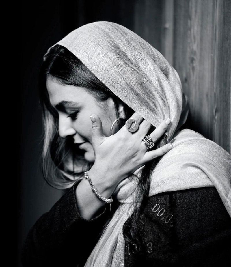 تصاویر | ۱۰ ژست دیدنی به سبک هدی زین‌العابدین